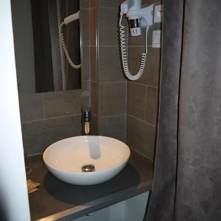 Hotel Portalet 2*
